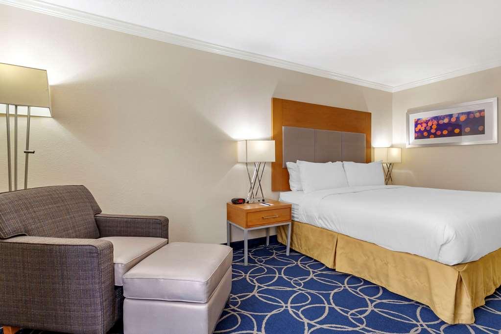 Comfort Inn & Suites Houston I-10 West Energy Corridor Zimmer foto