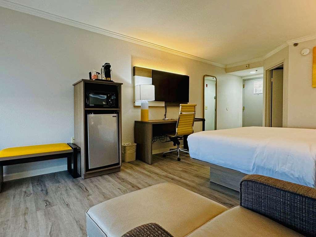Comfort Inn & Suites Houston I-10 West Energy Corridor Zimmer foto