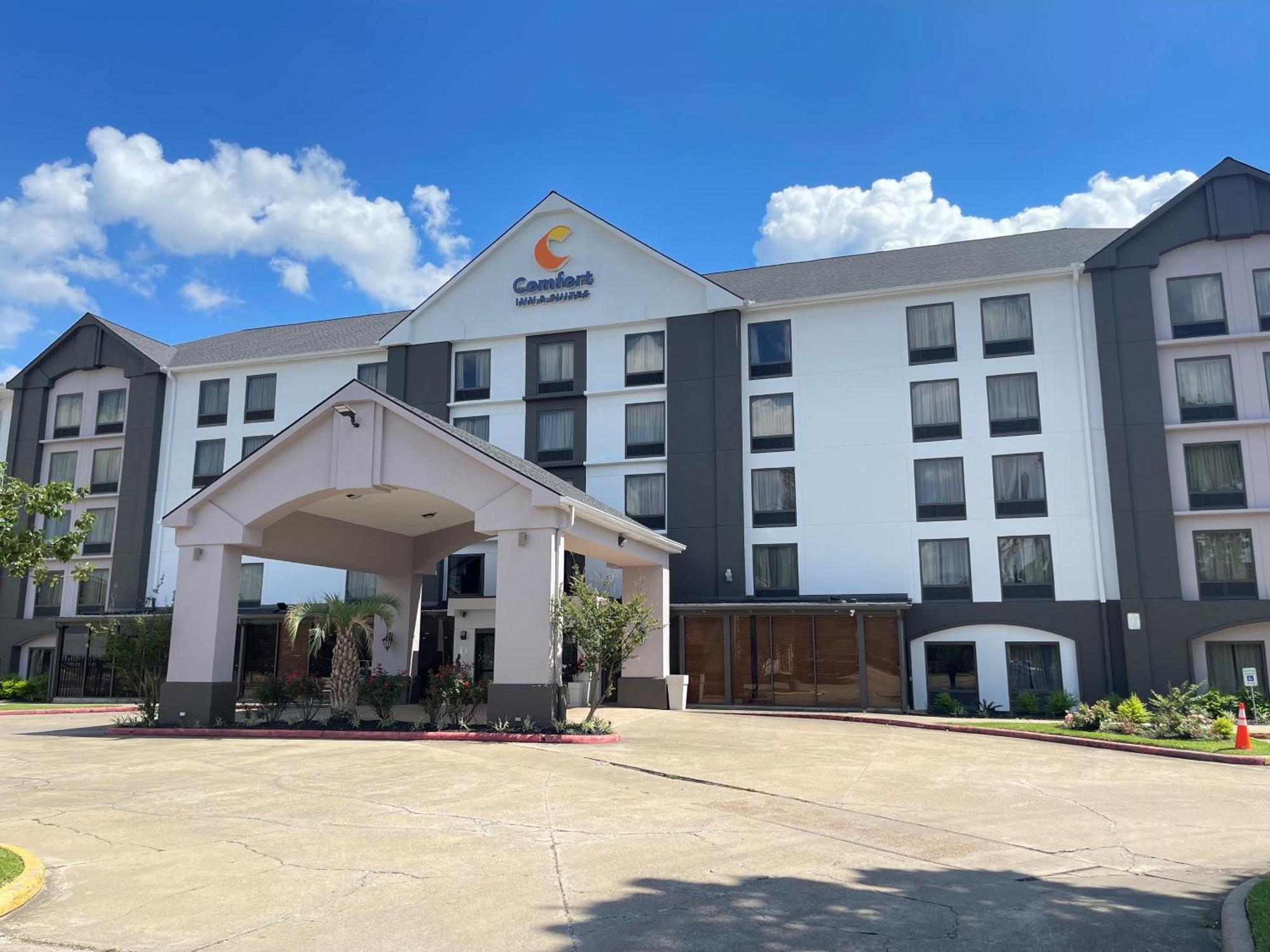 Comfort Inn & Suites Houston I-10 West Energy Corridor Exterior foto